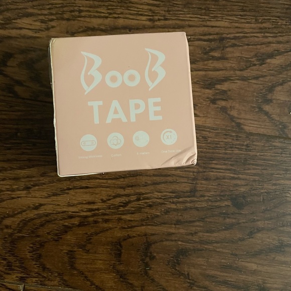 BNWT Boob tape - Picture 2 of 3